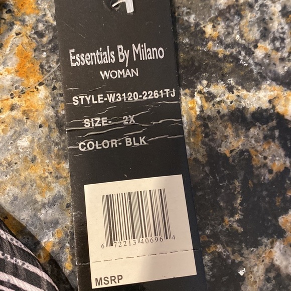 r Essentials by Milano black geometric 3/4 sleeve plus size blouse 2X.  NWT - Picture 4 of 5